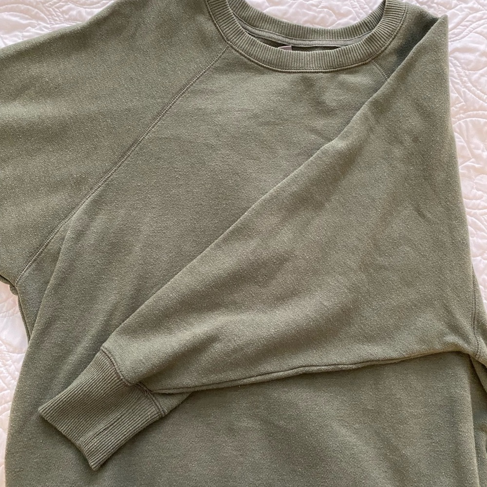 Oversized crewneck sweatshirt